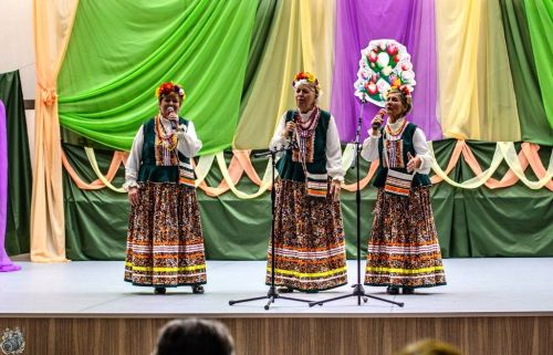 На концерт в Орел приехали жители близлежащих сел