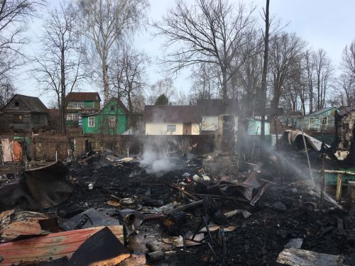 Пожар на острове Зеленый в Лаишевском районе: самострои и опасность