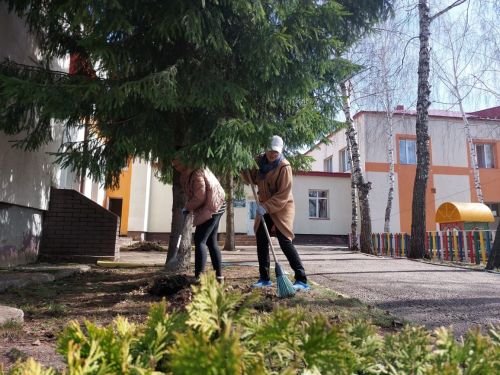 С каждым днем Лаишево пробуждается от долгой зимы и становится чище