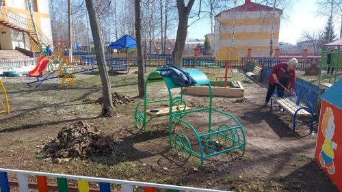 С каждым днем Лаишево пробуждается от долгой зимы и становится чище