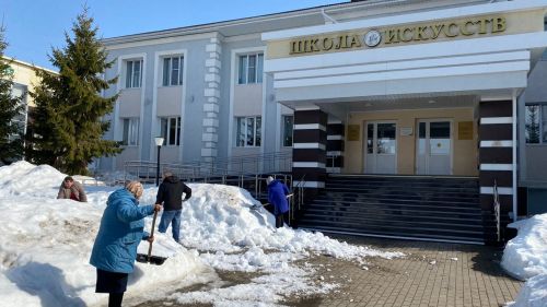 Жители Лаишева продолжают трудиться на очистке территорий
