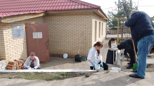 Лаишевцы вышли на субботник