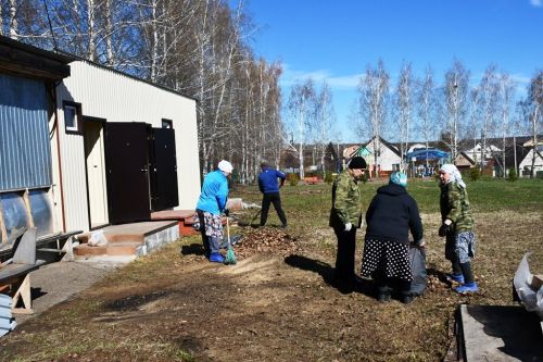 В Лаишевской мечети субботник идет полным ходом