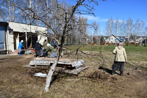 В Лаишевской мечети субботник идет полным ходом