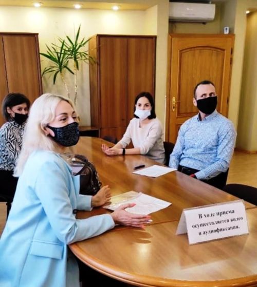 Екатерина Устинова: Благодаря активности жителей во главе с моей мамой в доме навели порядок