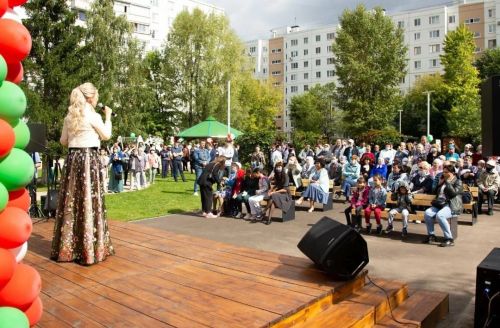 Екатерина Устинова: Благодаря активности жителей во главе с моей мамой в доме навели порядок