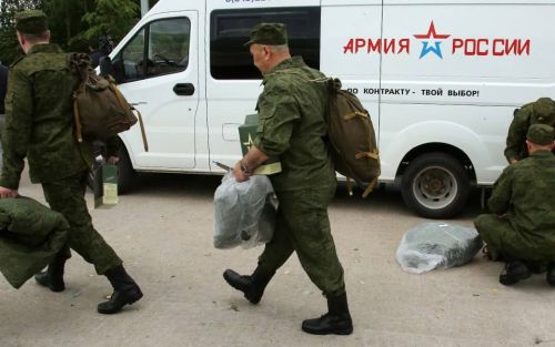 Военкомат РТ: ежемесячные денежные выплаты контрактникам положены во время обучения
