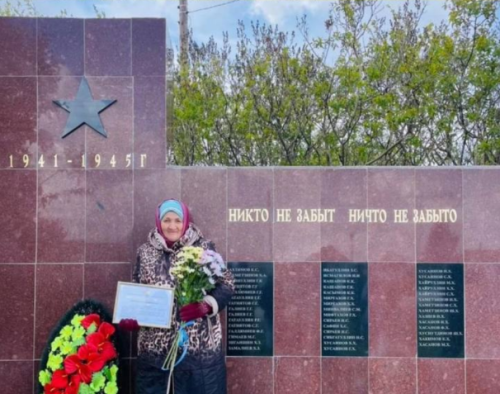 В Курманаково обновили стелу в честь погибших в годы Великой Отечественной войны