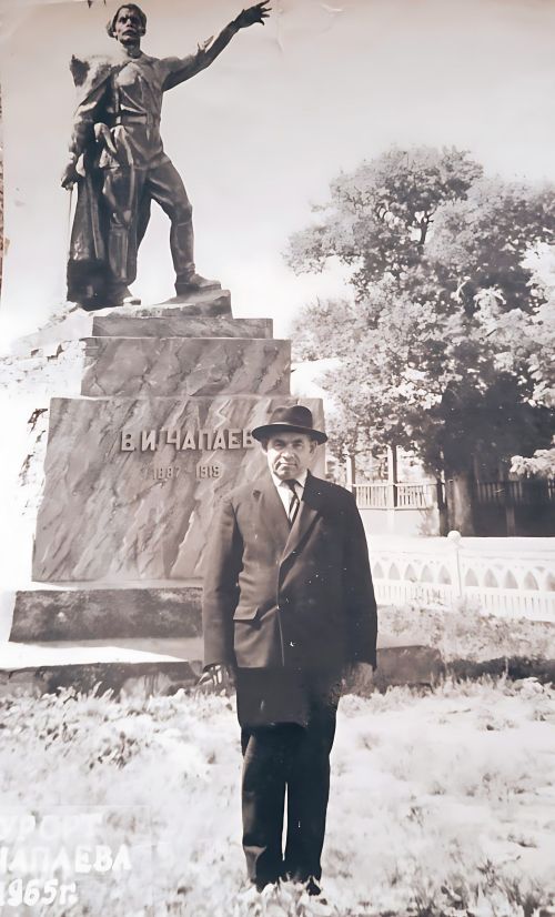 Сражался с басмачами, с фашистами, дошел до Берлина и верил, что спасала от смерти его маленькая дочка
