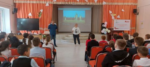 Поисковики Лаишевского района выступили перед казанскими гимназистами