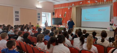 Поисковики Лаишевского района выступили перед казанскими гимназистами
