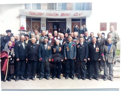 Уникальными фотографиями поделилась Валентина Хазова