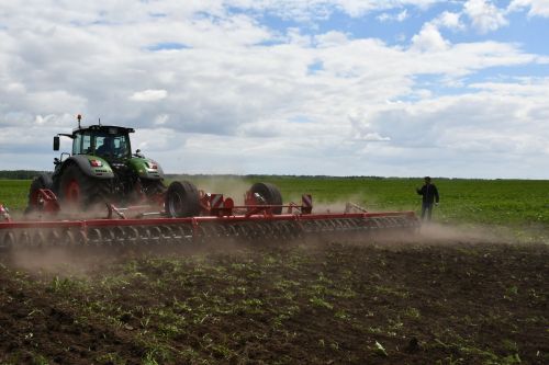 В Лаишевском районе ведутся полевые беседы с HORSCH