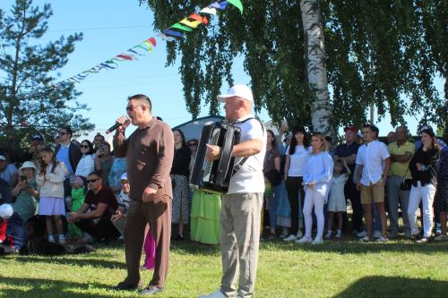 На Сабантуе в Лаишевском районе выступил Народный артист РТ Салават Фатхутдинов