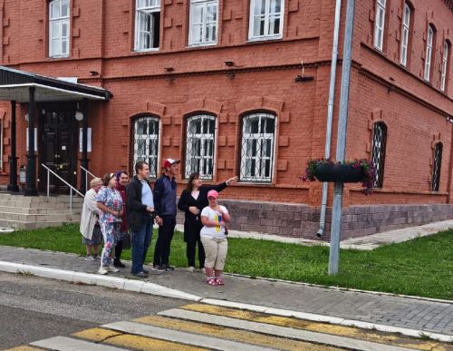 Лаешта юл хәрәкәте кагыйдәләрен балалар белән генә кабатламыйлар