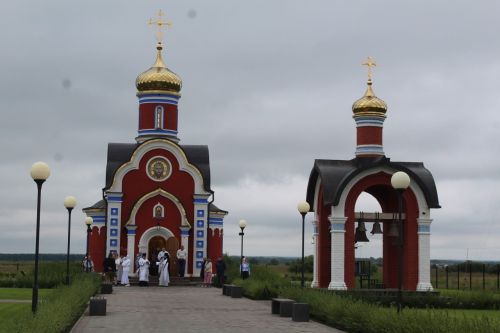 Митрополит Казанский и Татарстанский Кирилл освятил храм в Лаишевском районе