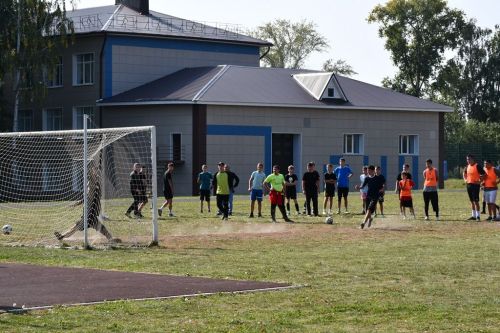 Спортивный учебный год в Лаишевском районе начался школьными соревнованиями по футболу