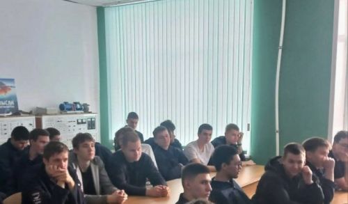 В Лаишевском техникуме прошла встреча студентов с главным государственным инженером-инспектором