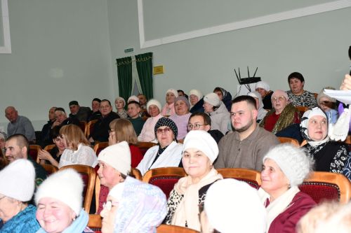 В Малоелгинском сельском поселении прошла встреча жителей с руководителями района