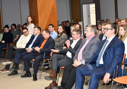 Министр цифрового развития Татарстана встретился с трудовым коллективом ICL