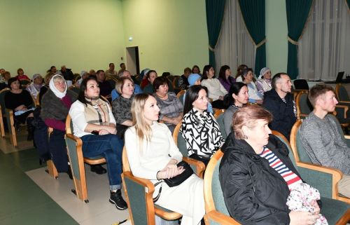 В Кирбинском поселении повышают демографию района