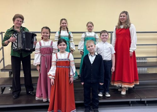 Юных лаишевцев учат народной манере пения
