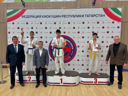 Каратисты Лаишевского района привезли домой целую россыпь медалей