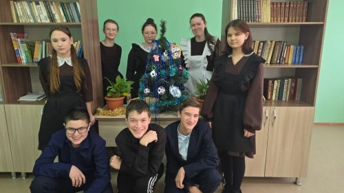 Лаеш районында Яңа ел чыршысын футбол темасына бизәделәр