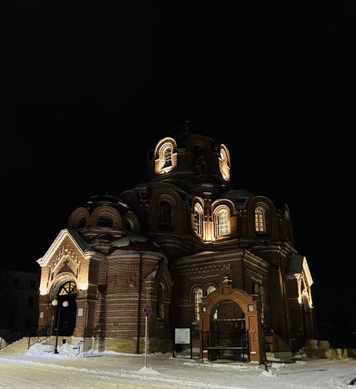 В храмах города Лаишево прошли праздничные службы