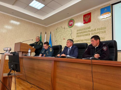 В Лаишевском районе обсудили проблему заброшенных сельхозземель