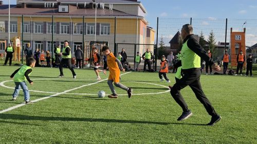 День отца в Лаишевском районе отметили футбольным турниром