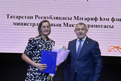 В Лаишевском доме культуры отметили День учителя