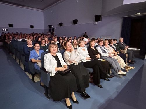 В Лаишевском доме культуры отметили День учителя