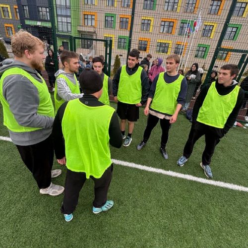 День отца в Лаишевском районе отметили футбольным матчем и дискотекой