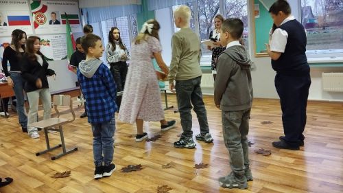 Первую четверть учебного года ученики Лаишевского района завершили «Осенним балом»