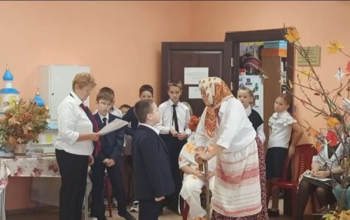 Детский поэтический конкурс «Золотая осень в гости к нам пришла» помогает раскрыться юным дарованиям