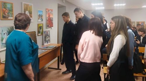 Елена Дильмеева представила 60 картин, наполненных эмоциями и теплом