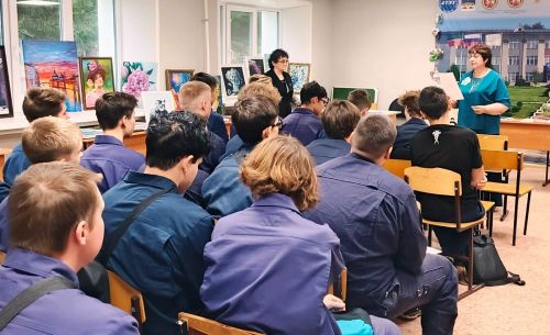 Елена Дильмеева представила 60 картин, наполненных эмоциями и теплом