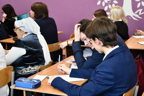 «Татарча диктант» писали взрослые и дети