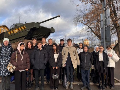 Для учеников Лаишевского района организовали экскурсию в танковое училище
