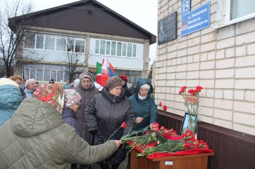 В селе Нармонка Лаишевского района открыли мемориальную доску в честь погибшего воина СВО