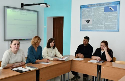 В Лаишевском техникуме прошёл круглый стол на тему «Социально-культурная адаптация студентов»