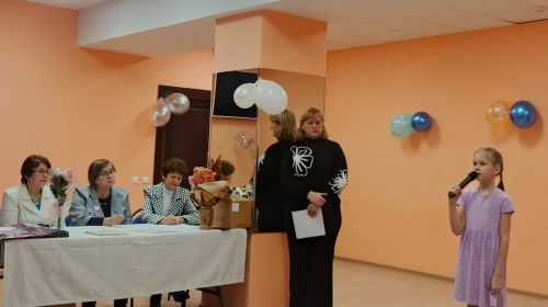Поэтический праздник любви в честь Дня матери