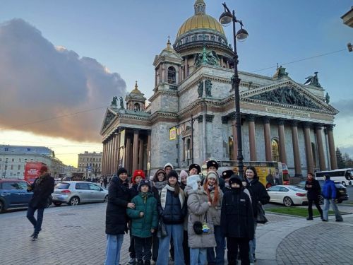 Лаеш районыннан тугызынчы сыйныф укучылары Санкт-Петербургта булдылар