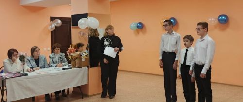 Поэтический праздник любви в честь Дня матери