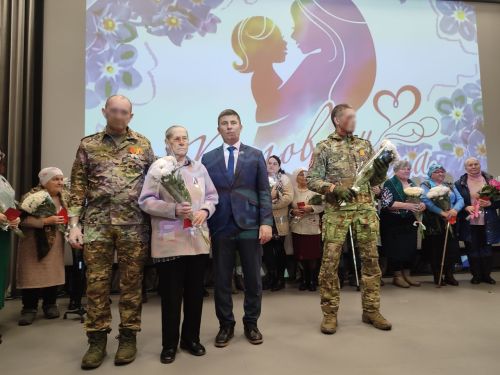 На День матери в Лаишевском районе чествовали матерей участников СВО