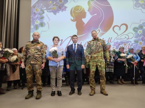 На День матери в Лаишевском районе чествовали матерей участников СВО