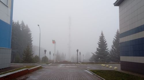 Лаишево накрыл густой туман