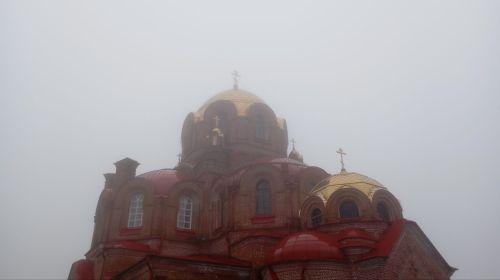 Лаишево накрыл густой туман