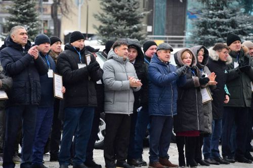 Лаишевский район получил три новых автомобиля
